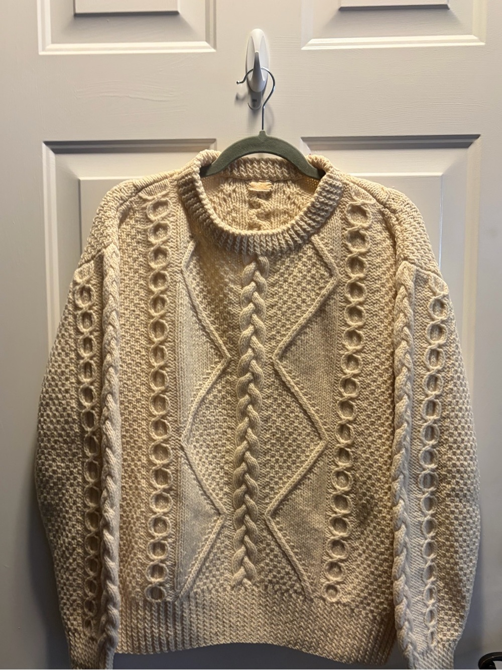 100% Wool Classic Cable Knit Crewneck Sweater - Cream